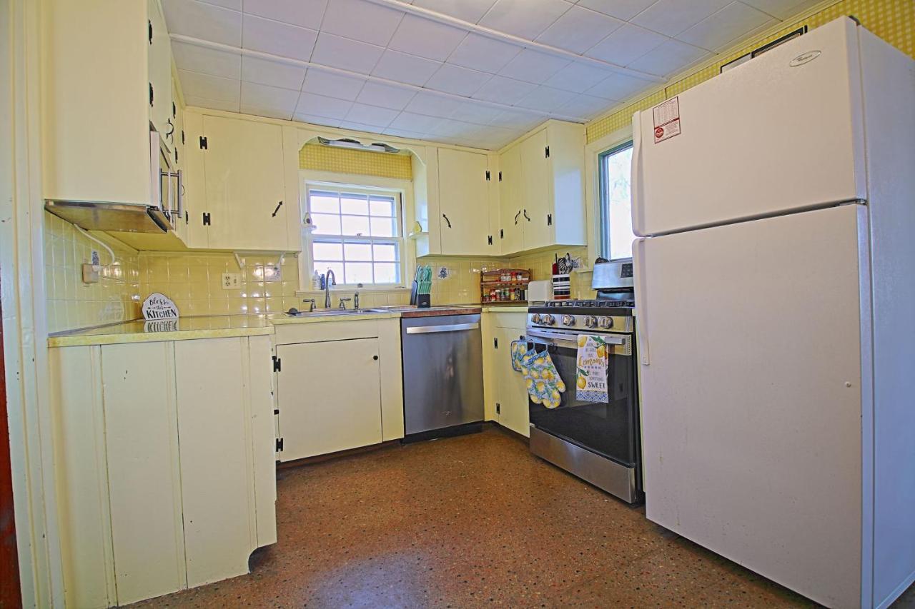 Lofted Cape Cottage By Leavetown Vacations Саут-Ярмут Екстер'єр фото